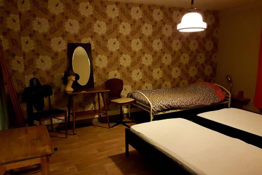 Vakantiewoning In Mol Centrum Met Eigen Bar "Casacuriosa" מראה חיצוני תמונה