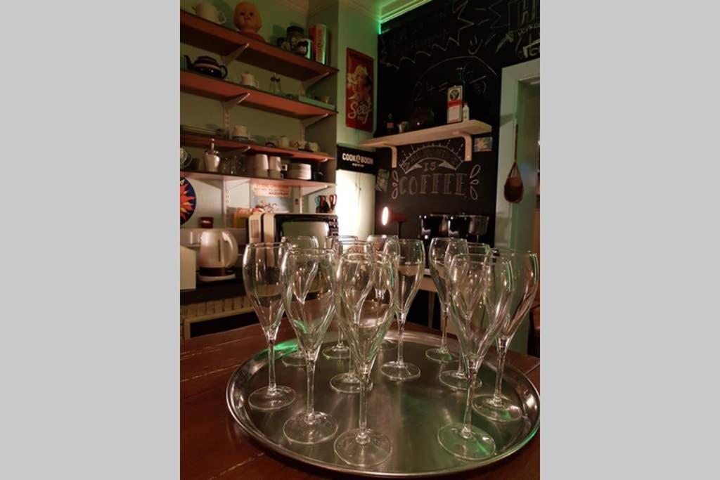Vakantiewoning In Mol Centrum Met Eigen Bar "Casacuriosa" מראה חיצוני תמונה