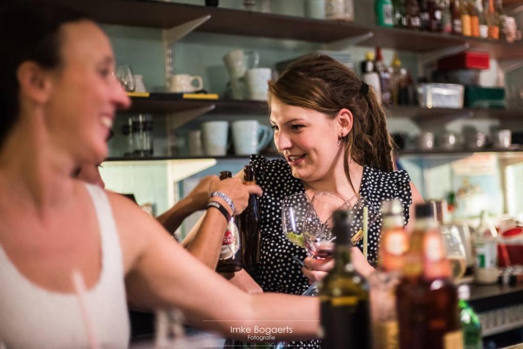 Vakantiewoning In Mol Centrum Met Eigen Bar "Casacuriosa" מראה חיצוני תמונה